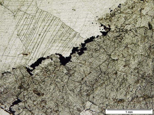 Calcite and Siderite 1P